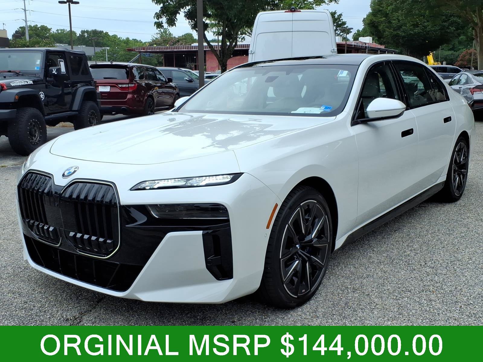 Used 2025 BMW 760i xDrive w/ Executive Package AWD/4WD image 1