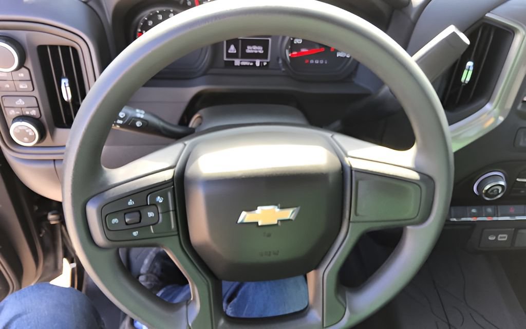 Used 2022 Chevrolet Silverado 1500 W/T w/ WT Value Package AWD/4WD image 17