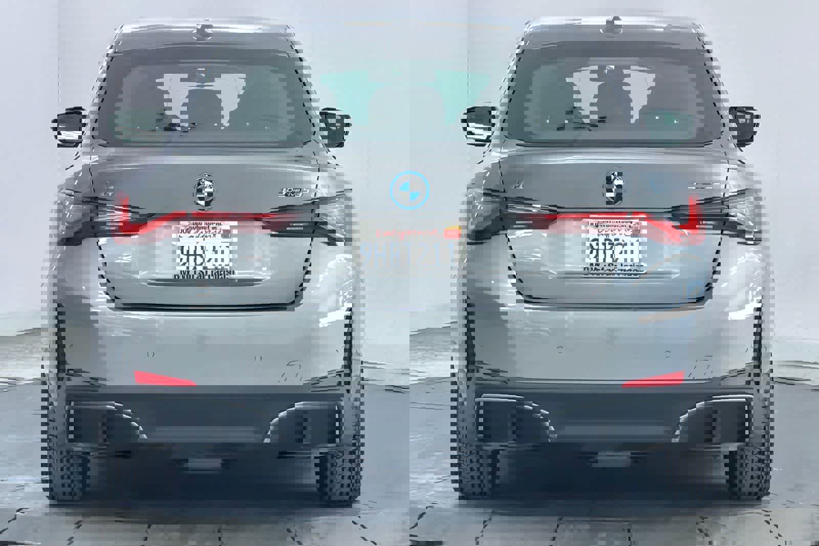 Used 2023 BMW i4 eDrive35 w/ Premium Package image 7