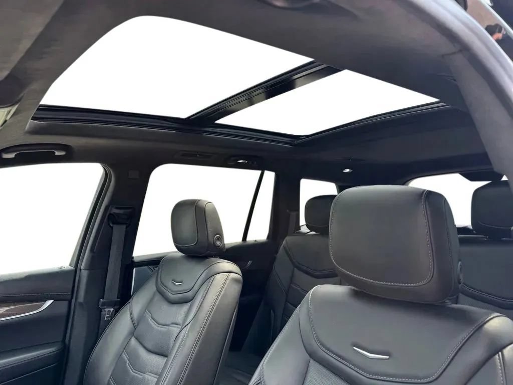 Used 2024 Cadillac XT6 Sport w/ Platinum Package AWD/4WD image 11