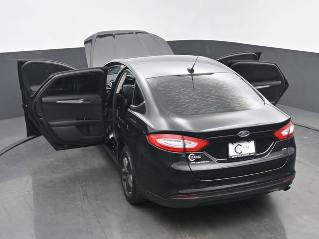 Used 2016 Ford Fusion SE w/ SE Cold Weather Package image 64