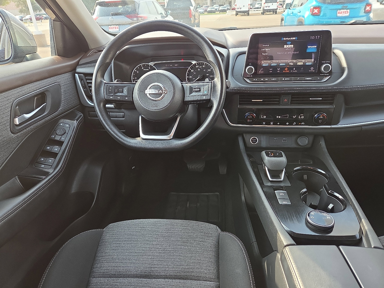 Used 2023 Nissan Rogue SV image 11