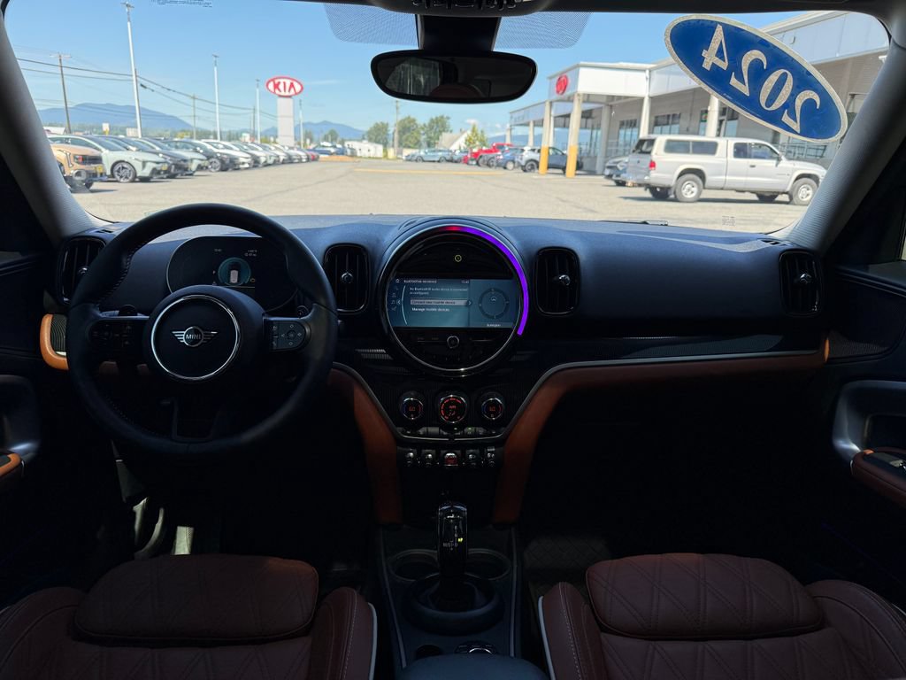 Used 2024 MINI Cooper Countryman S w/ Signature Upholstery Package AWD/4WD image 18