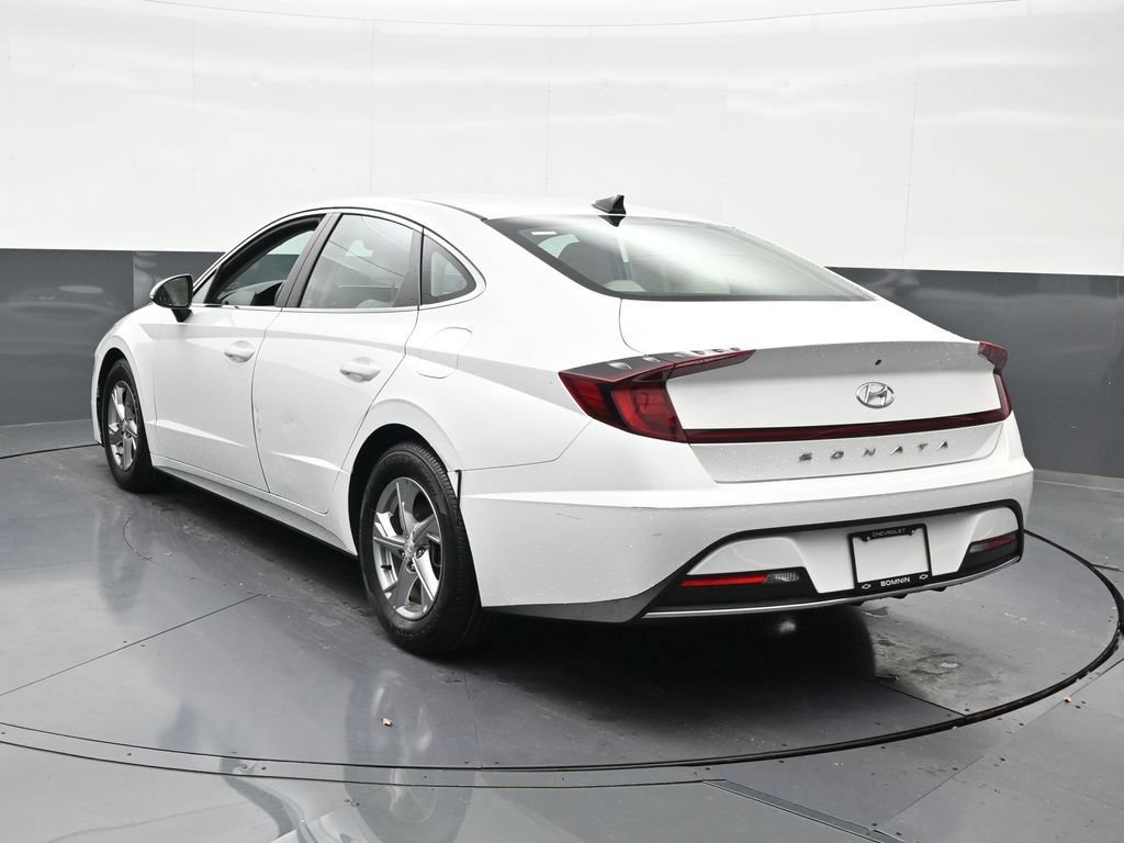Used 2022 Hyundai Sonata SE w/ Preferred Accessory Package FWD image 3