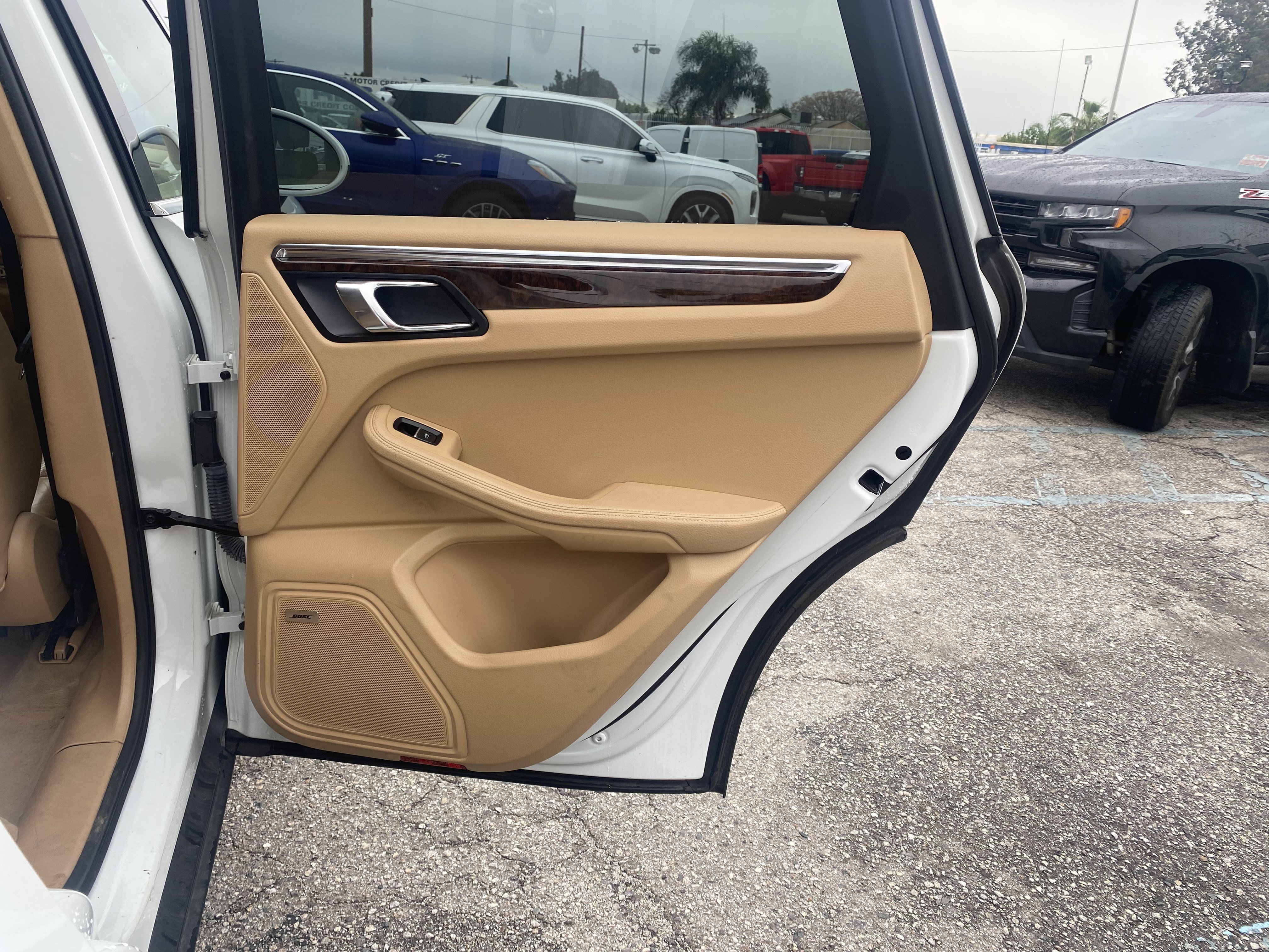 Used 2015 Porsche Macan S w/ Premium Package Plus image 20