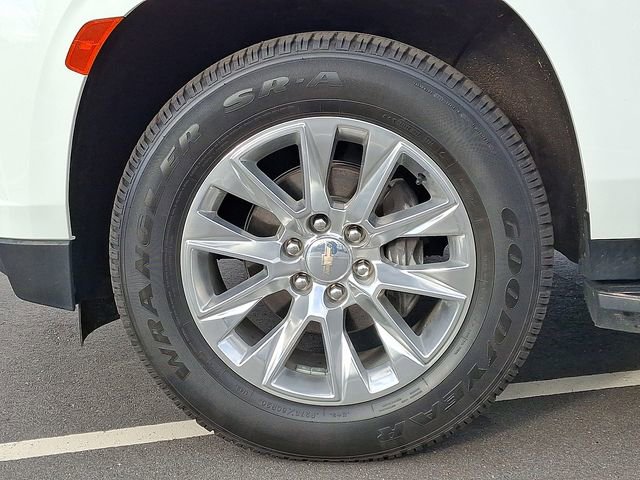 Used 2024 Chevrolet Suburban Premier image 8