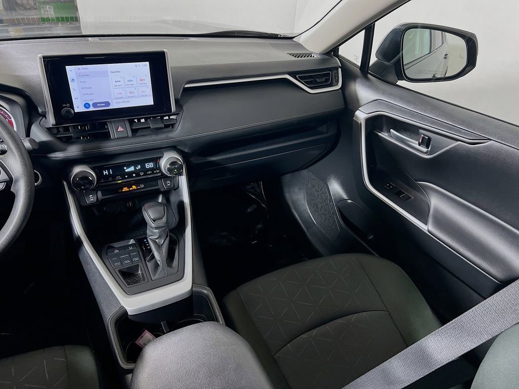 Certified 2025 Toyota RAV4 XLE AWD/4WD image 21