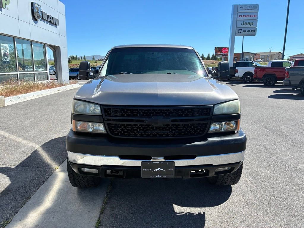 Used 2006 Chevrolet Silverado 2500 LT w/ Heavy-Duty Power Package AWD/4WD image 10