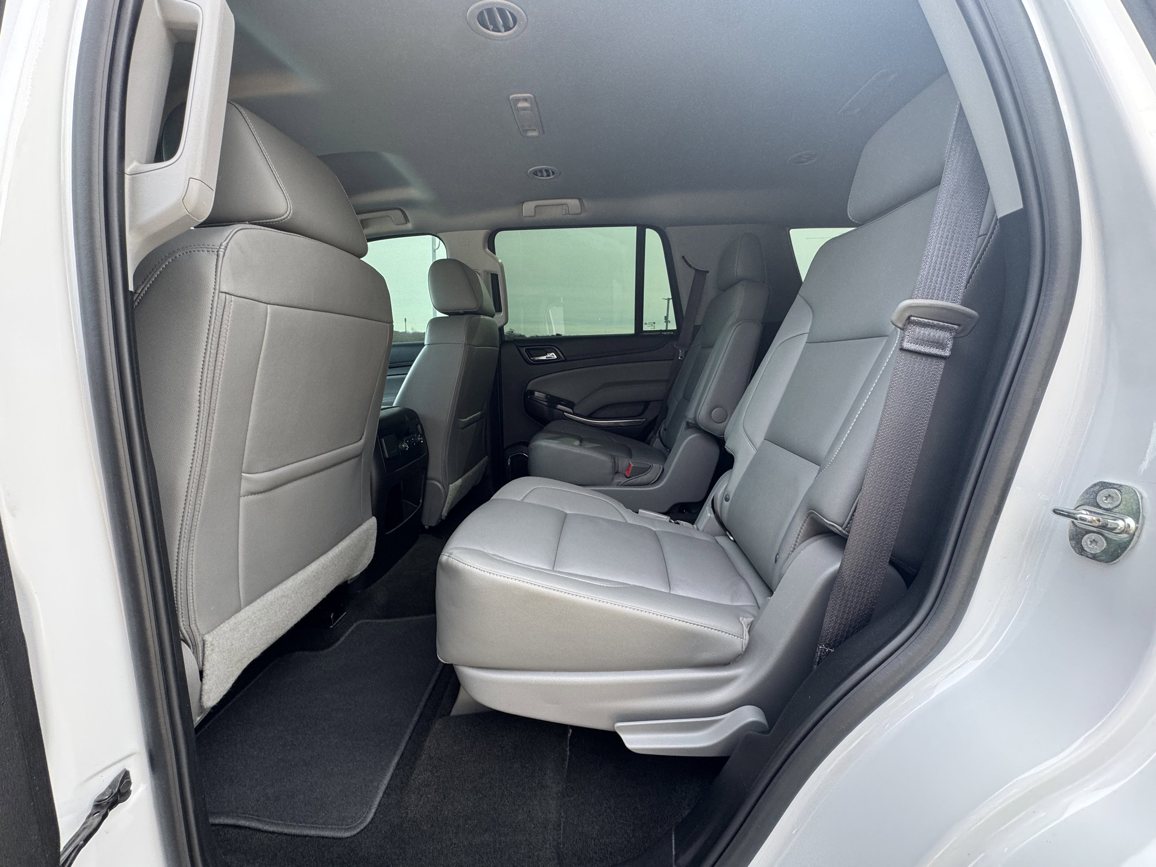 Used 2018 Chevrolet Tahoe LT w/ Luxury Package image 8