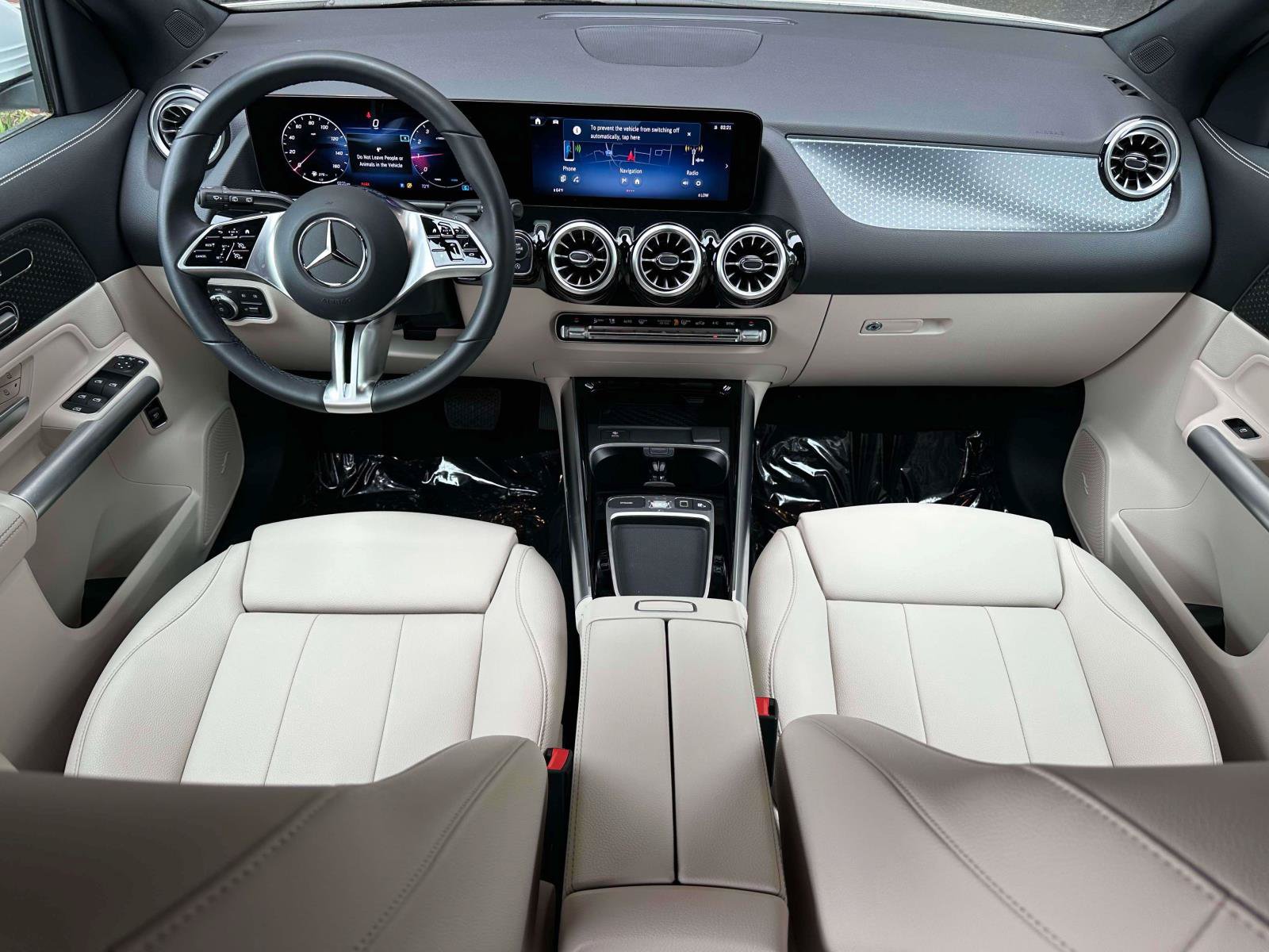 Certified 2025 Mercedes-Benz GLA 250 4MATIC image 10