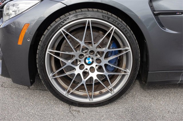 Used 2017 BMW M4 Convertible image 7