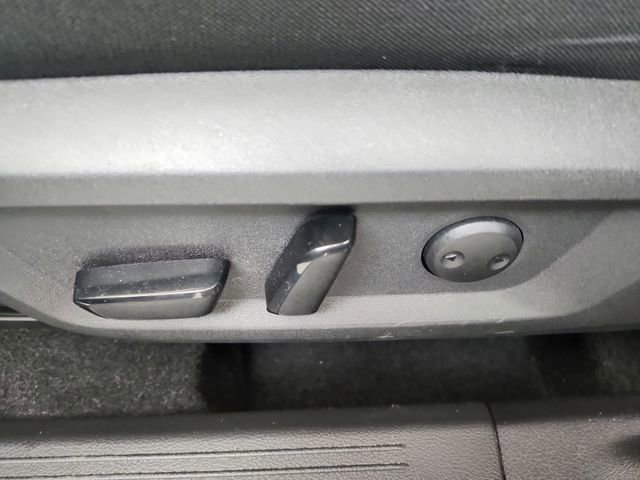 Used 2025 Nissan Rogue SV FWD image 20