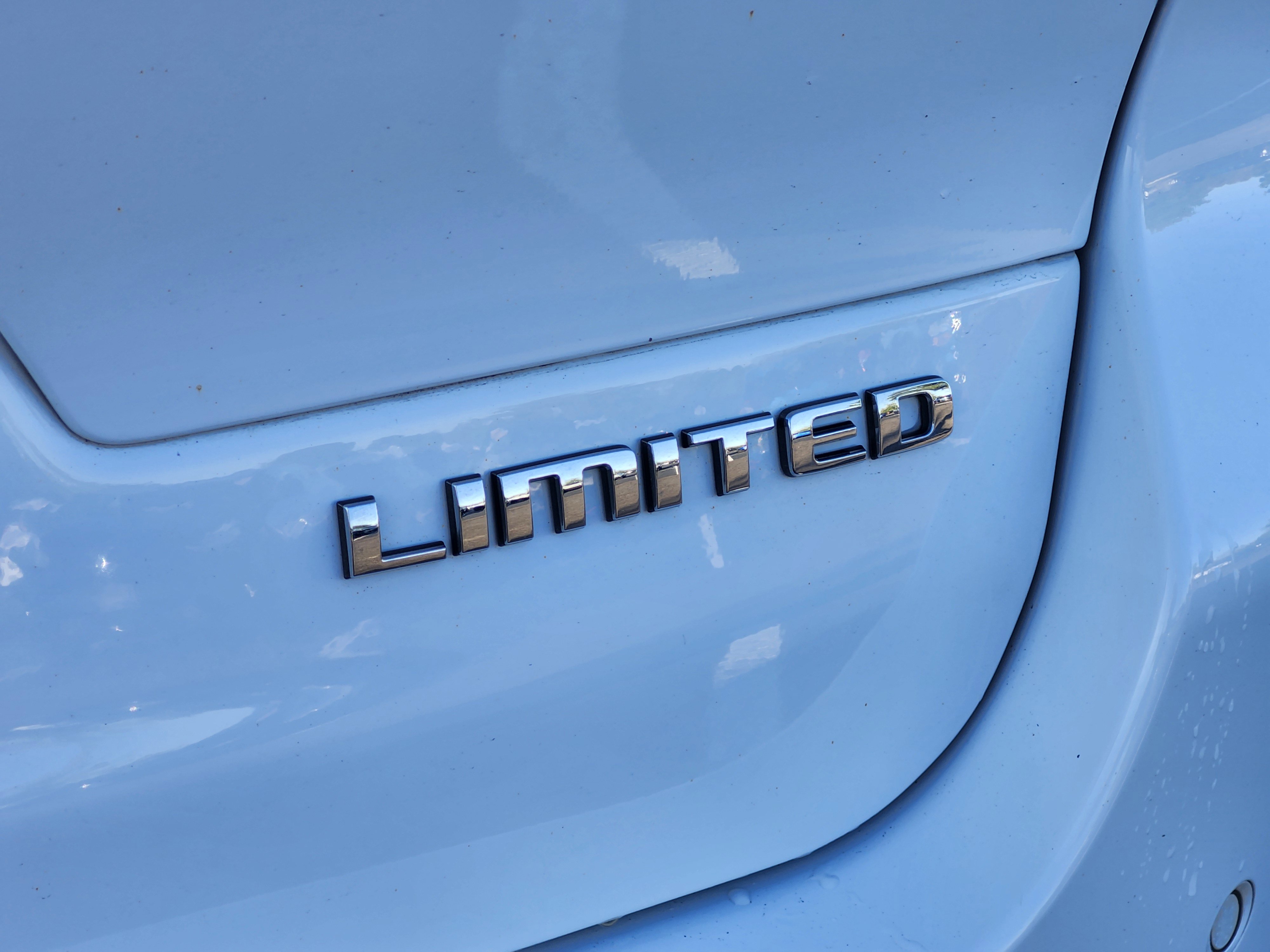 Used 2022 Jeep Grand Cherokee L Limited image 16