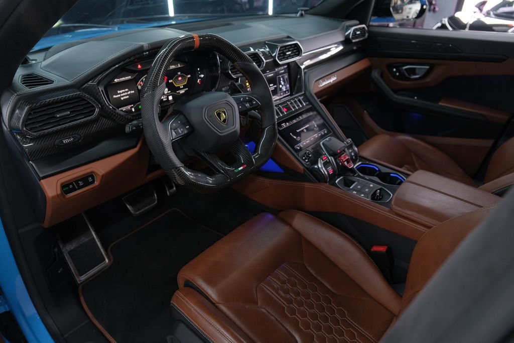 Used 2023 Lamborghini Urus S AWD/4WD image 37