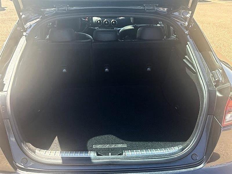 Used 2022 Kia Stinger GT1 RWD image 29