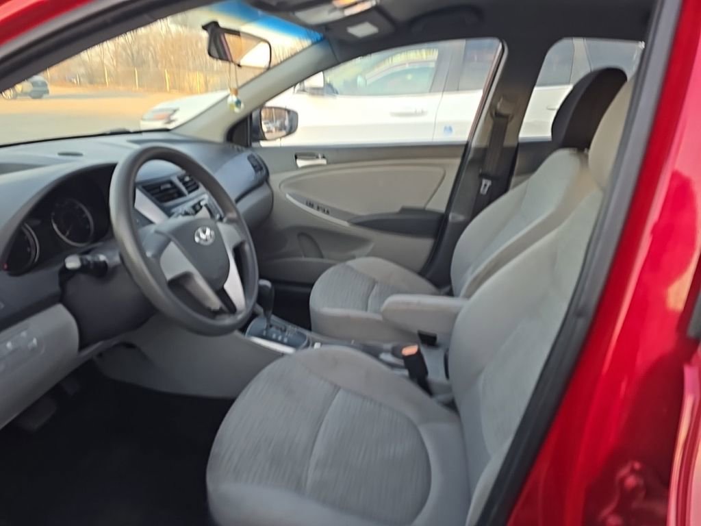 Used 2016 Hyundai Accent SE image 5