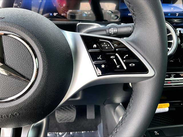 New 2026 Mercedes-Benz GLB 250 image 21