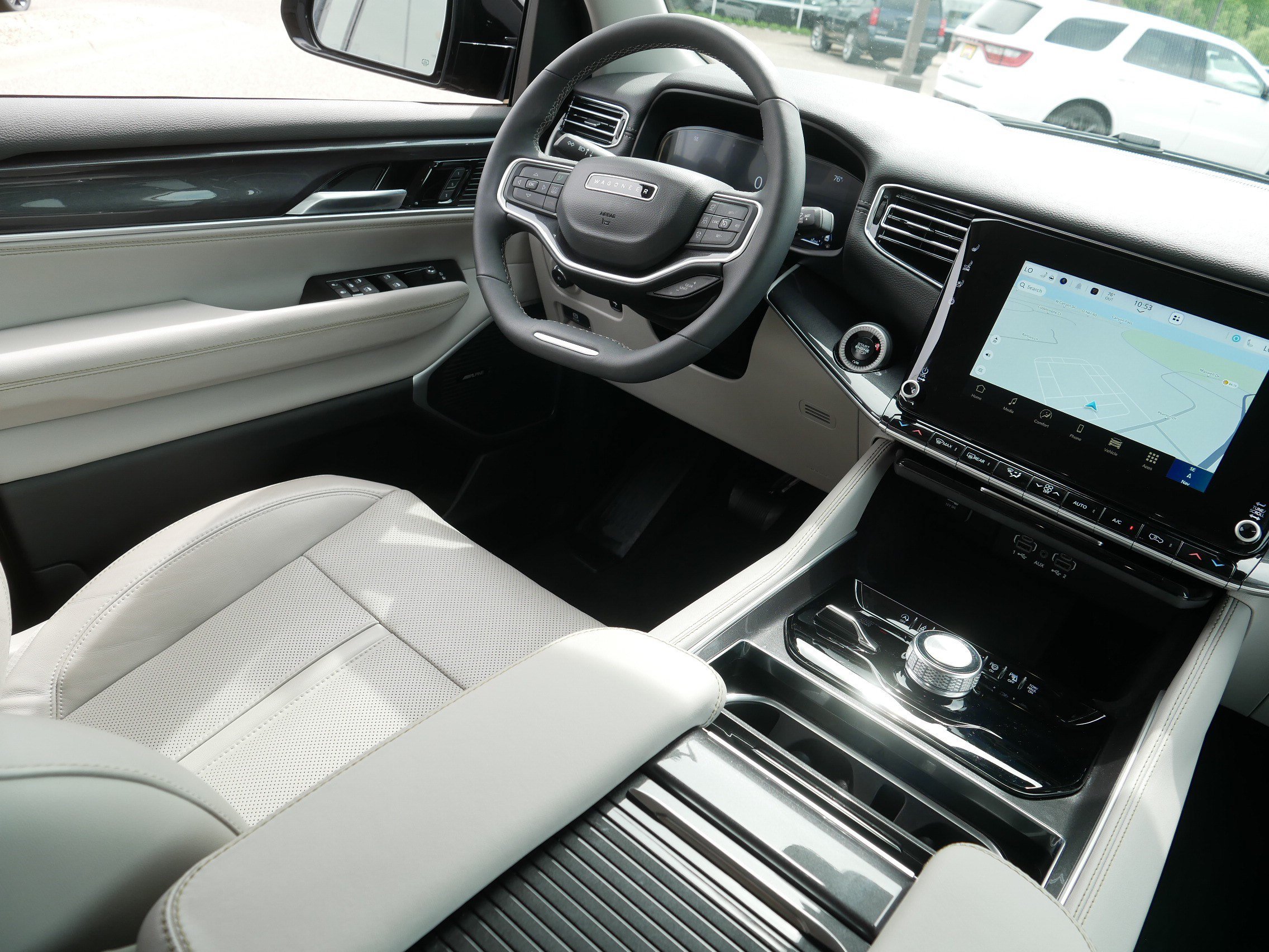 Certified 2024 Jeep Wagoneer 4WD w/ Convenience Group I image 9