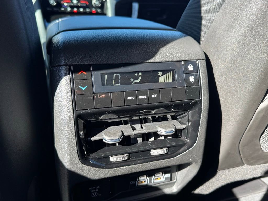 New 2025 Jeep Grand Cherokee L Altitude image 25