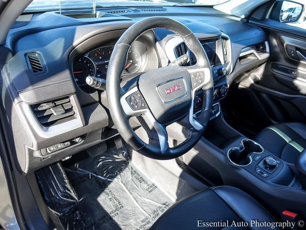 Used 2024 GMC Terrain SLT w/ Tech Package image 10