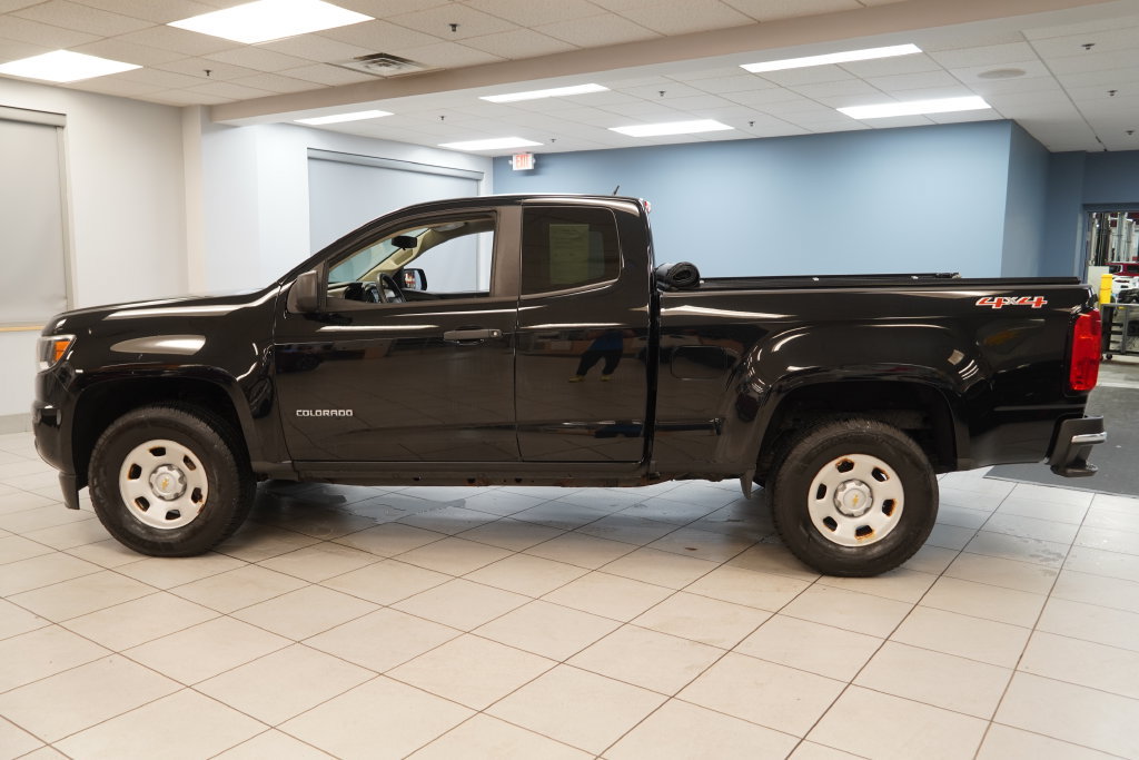 Used 2019 Chevrolet Colorado W/T AWD/4WD image 2