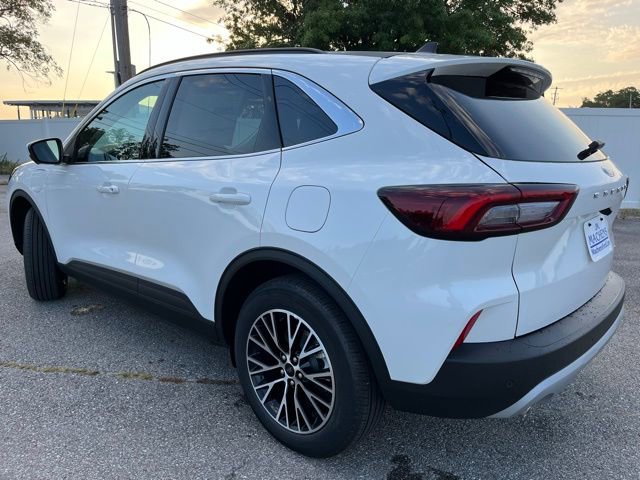 New 2025 Ford Escape Base image 4