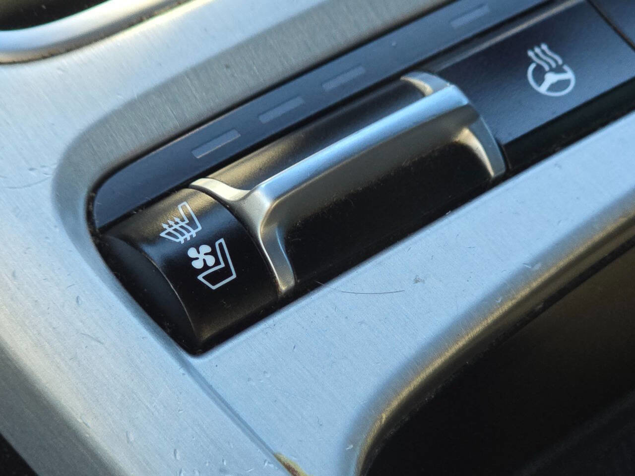 Used 2019 Kia Stinger GT2 image 4