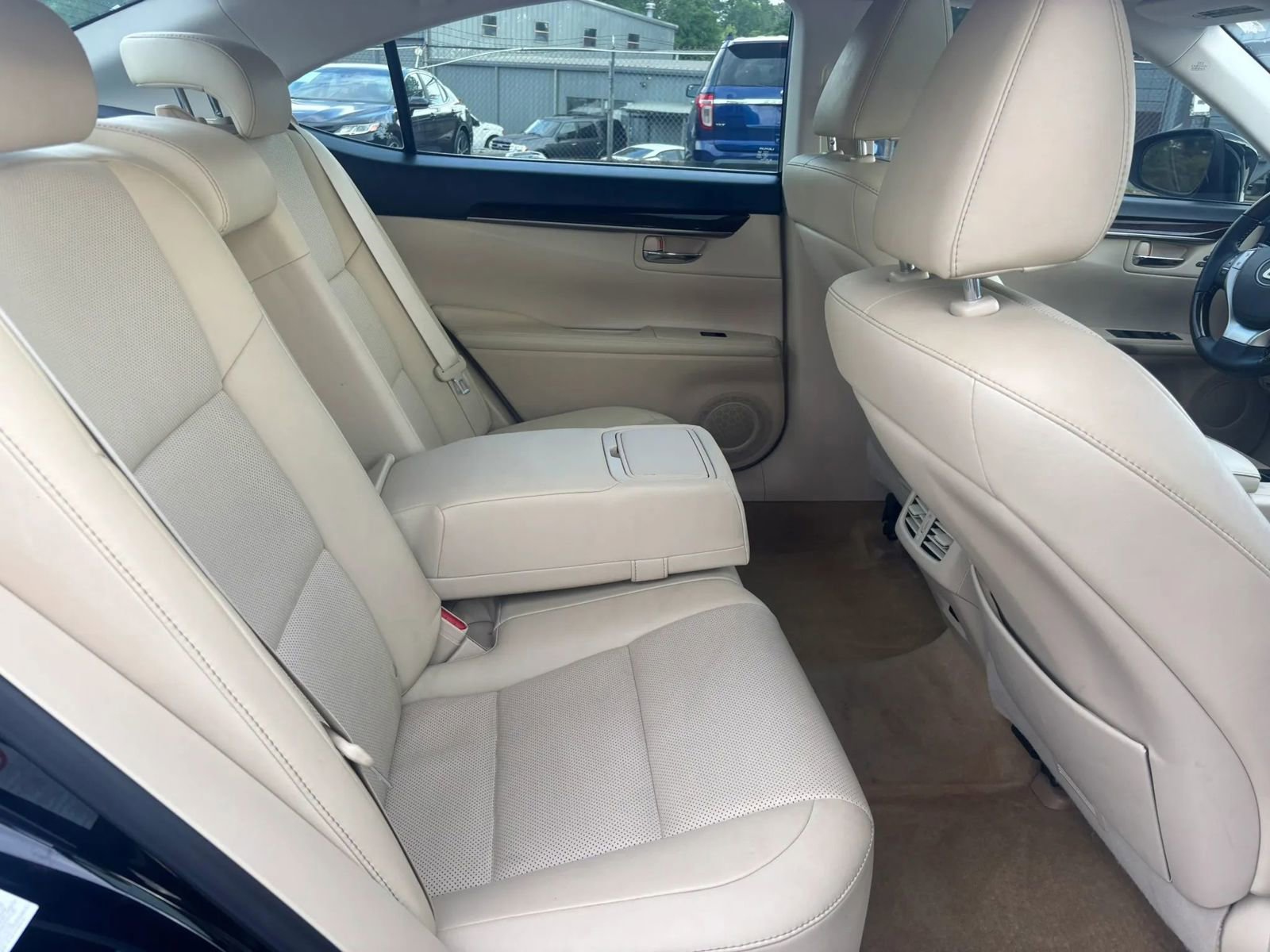 Used 2014 Lexus ES 350 w/ Premium Package FWD image 22