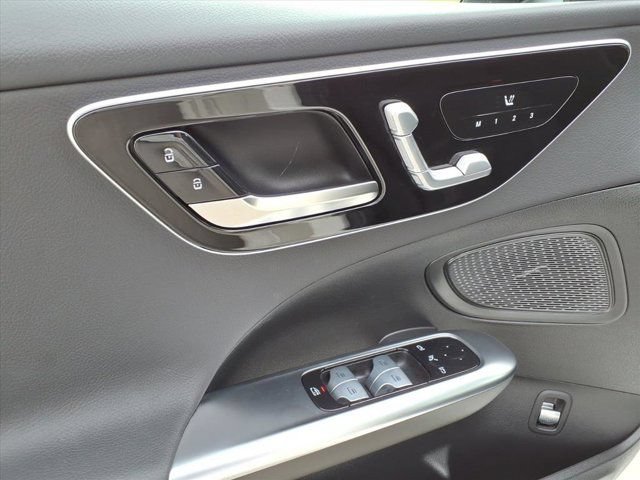 Used 2025 Mercedes-Benz C 300 4MATIC Sedan image 13