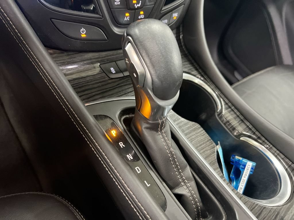 Used 2017 Buick Envision Essence FWD image 17