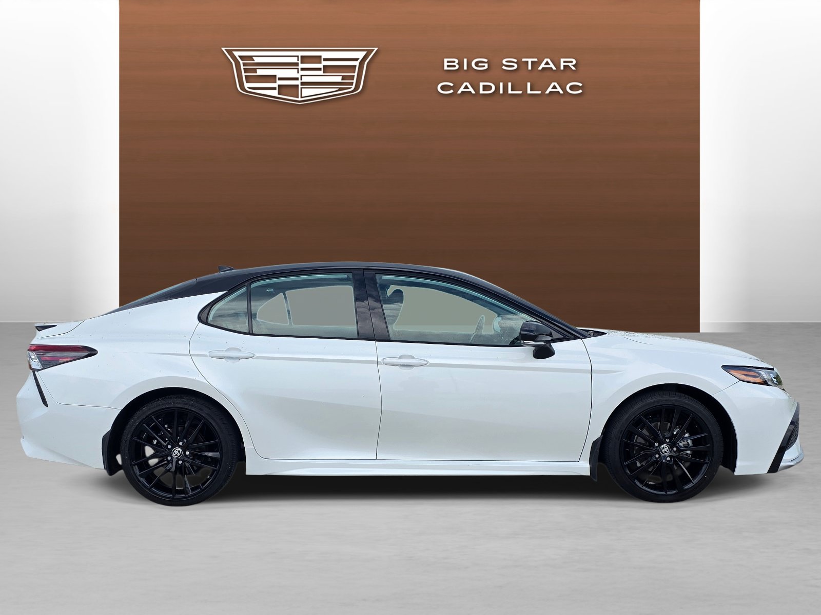 Used 2024 Toyota Camry XSE w/ Cold Weather Package FWD image 6