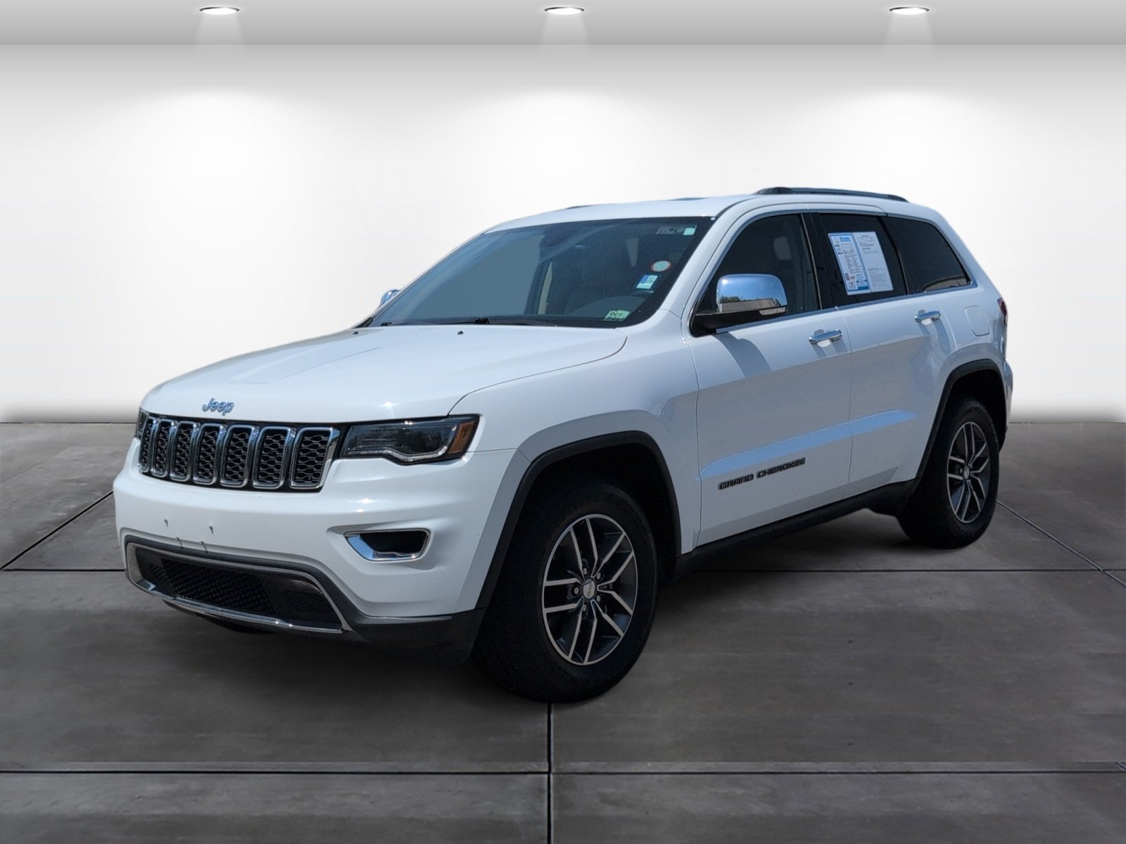 Used 2018 Jeep Grand Cherokee Limited w/ Luxury Group II RWD image 4