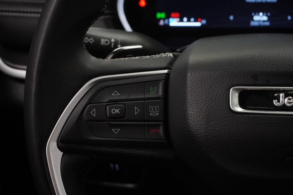 Certified 2024 Jeep Grand Cherokee Laredo X image 38