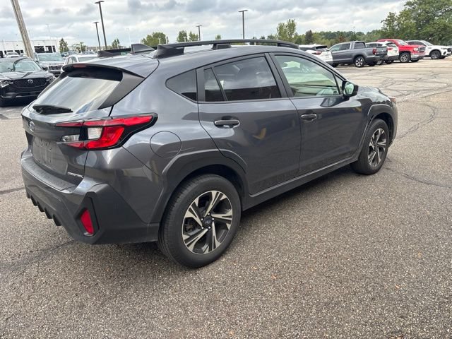 Used 2024 Subaru Crosstrek 2.0i Premium AWD/4WD image 3
