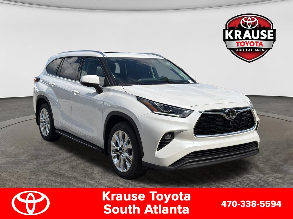 New 2026 Toyota Highlander AWD image 1