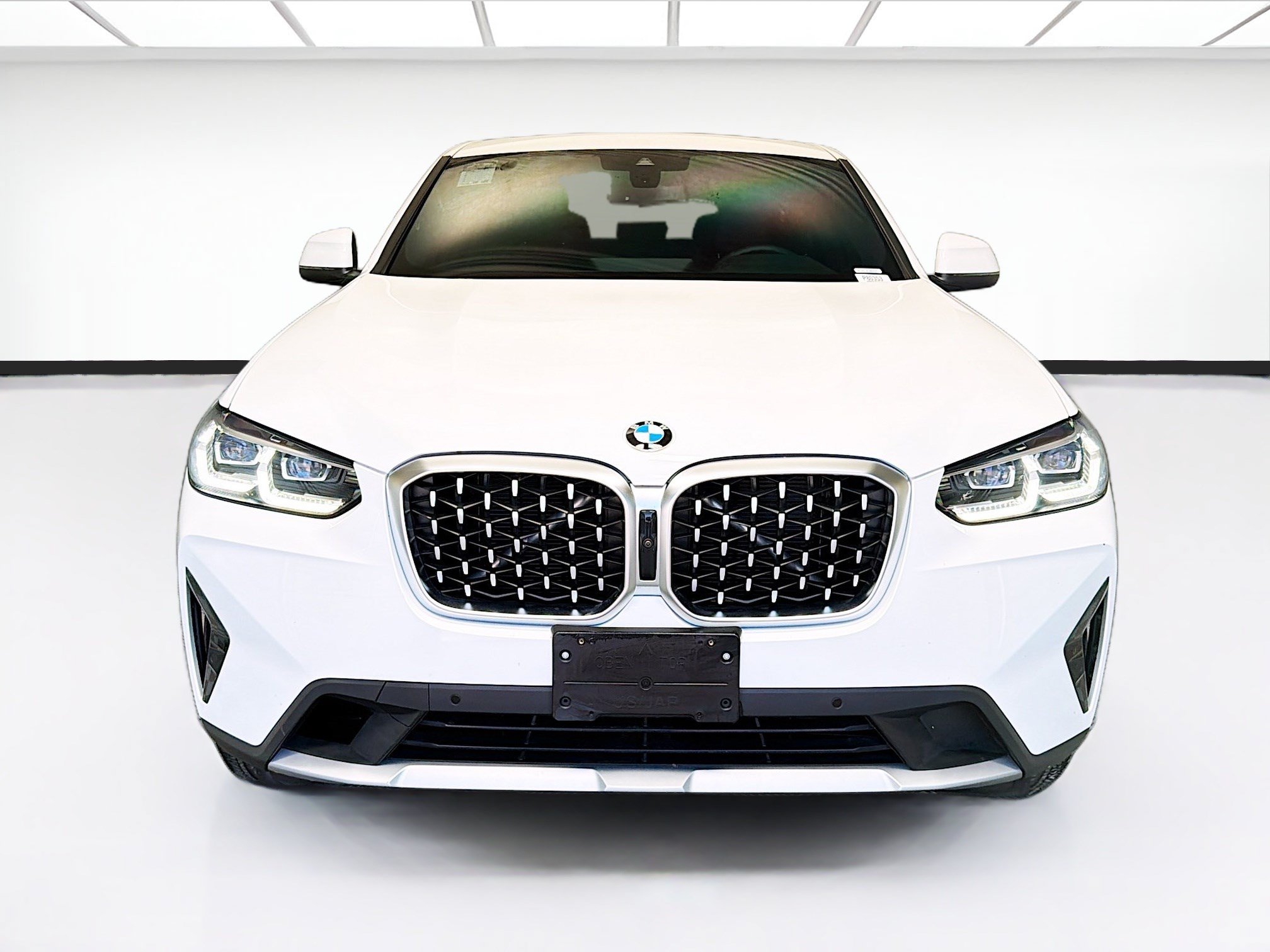 Used 2025 BMW X4 xDrive30i w/ Convenience Package AWD/4WD image 2