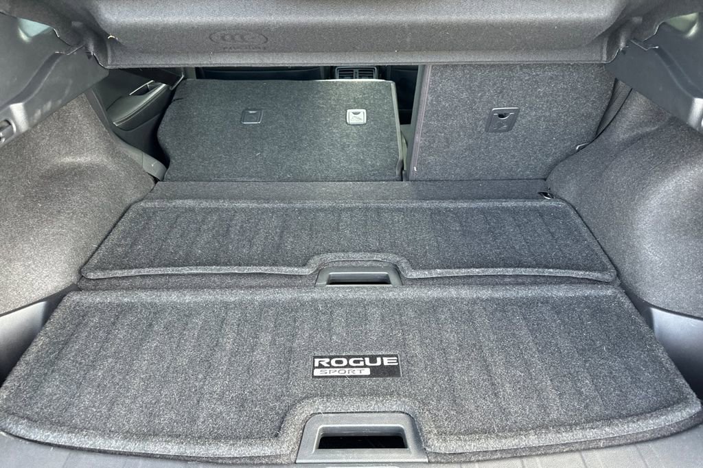 Used 2018 Nissan Rogue Sport SL w/ SL Premium Package image 15