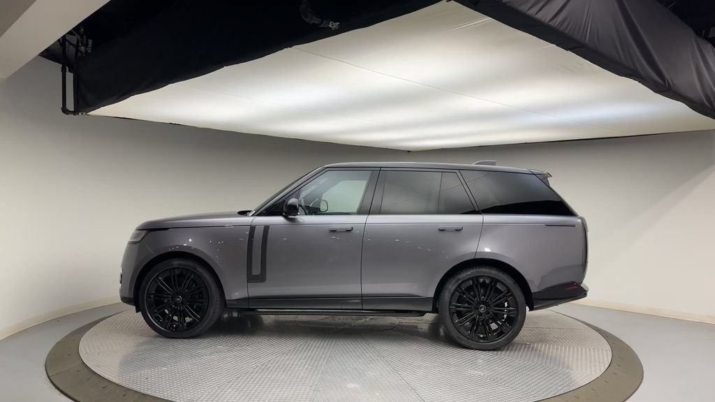 Certified 2025 Land Rover Range Rover Autobiography AWD/4WD image 5