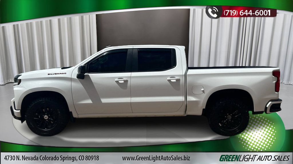 Used 2021 Chevrolet Silverado 1500 RST w/ Convenience Package II AWD/4WD image 2