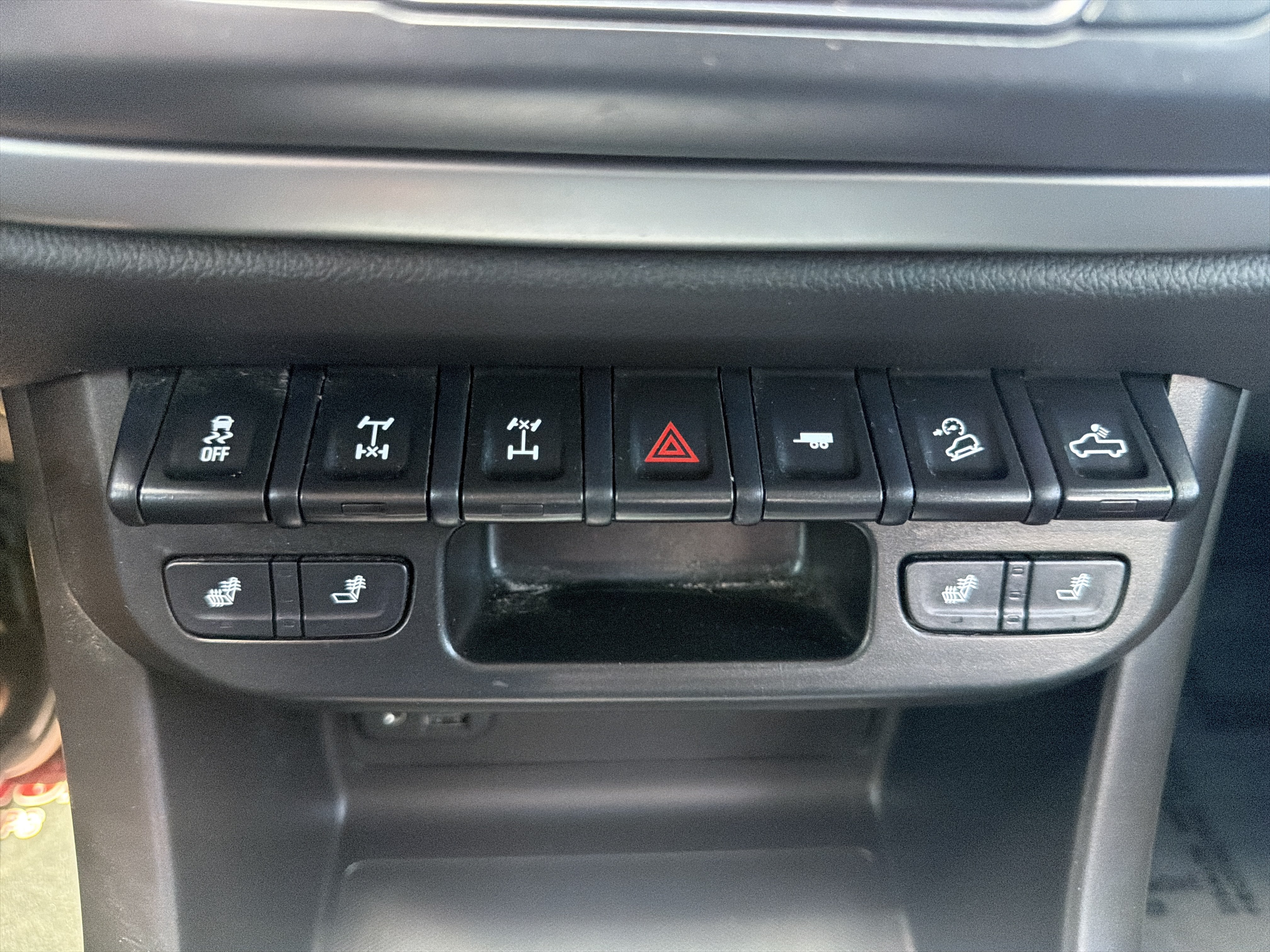 Used 2022 Chevrolet Colorado ZR2 w/ ZR2 Dusk Special Edition AWD/4WD image 29