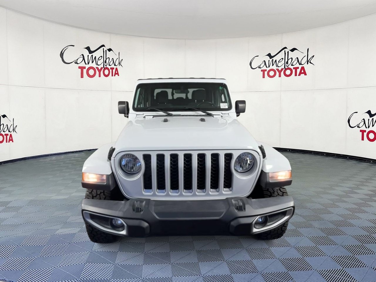 Used 2022 Jeep Gladiator Overland AWD/4WD image 5