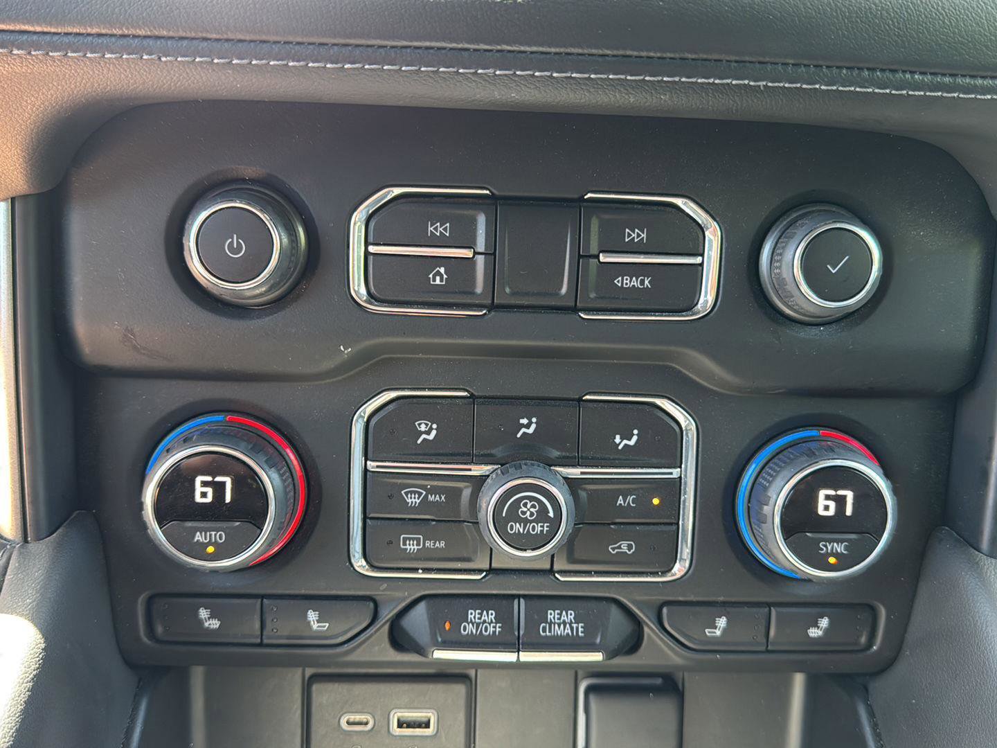 Used 2022 Chevrolet Tahoe LT AWD/4WD image 16