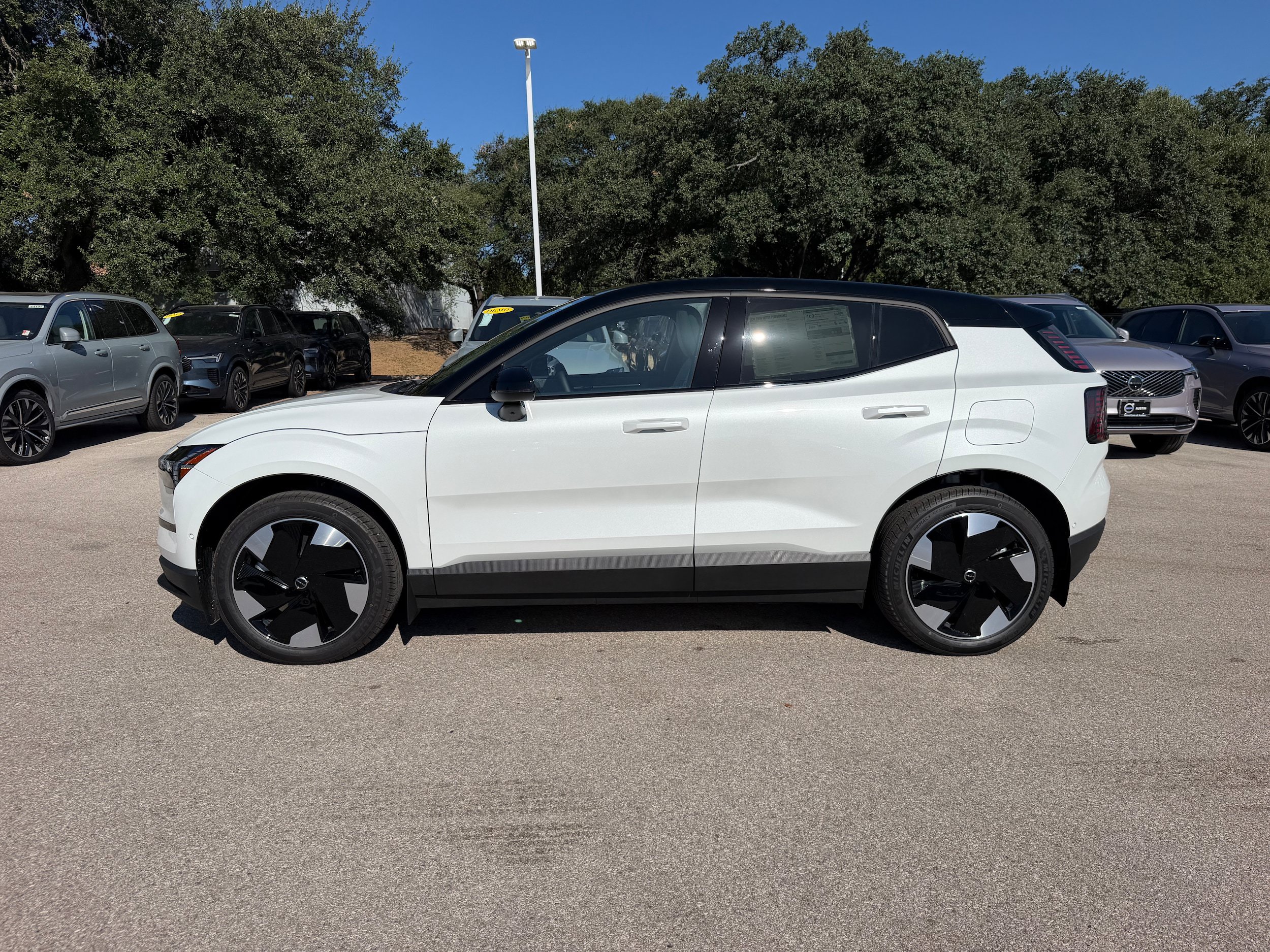 New 2026 Volvo EX30 Ultra w/ Climate Package AWD/4WD image 3