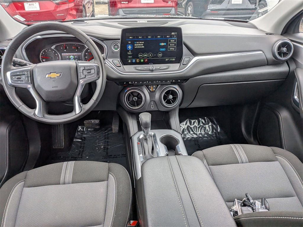 Used 2025 Chevrolet Blazer LT image 23