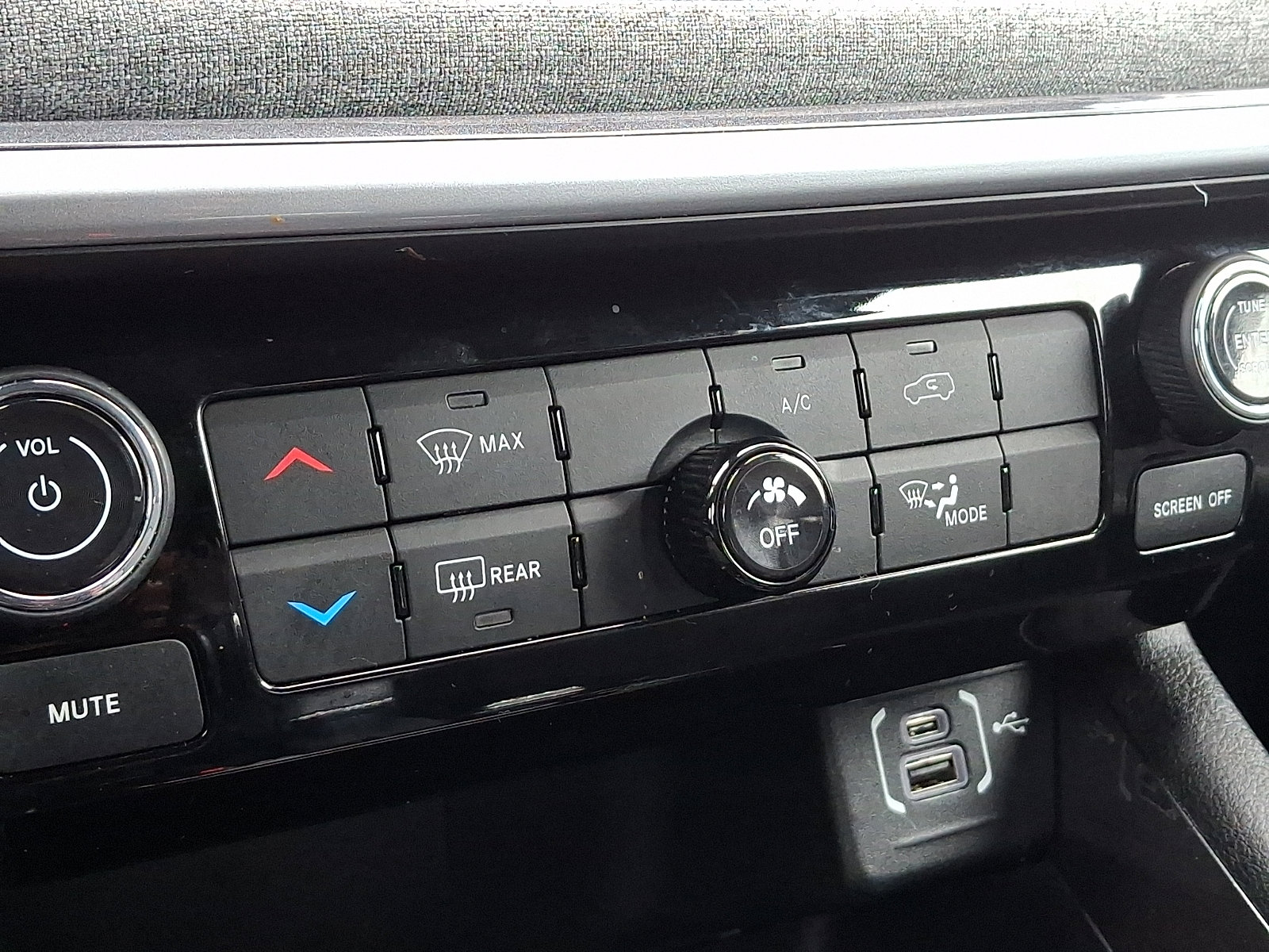 Certified 2022 Jeep Compass Latitude AWD/4WD image 16