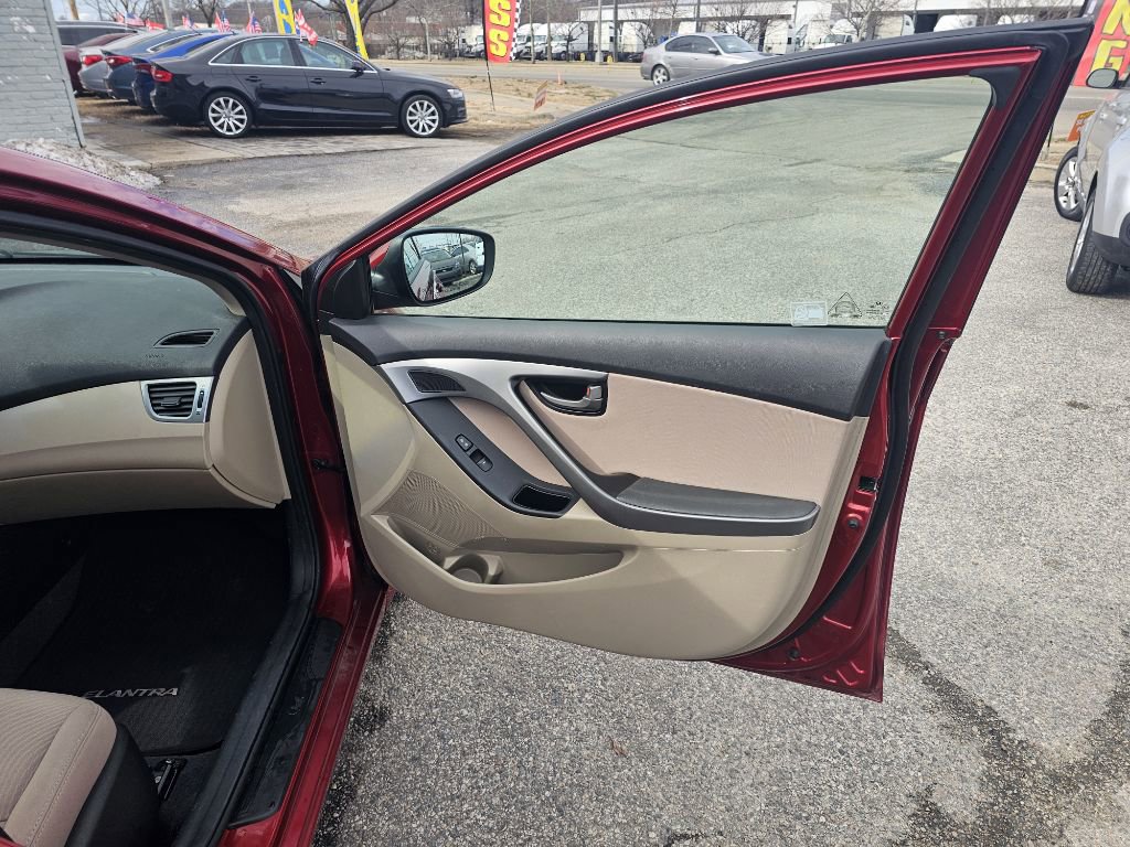 Used 2016 Hyundai Elantra SE w/ Option Group 02 image 21