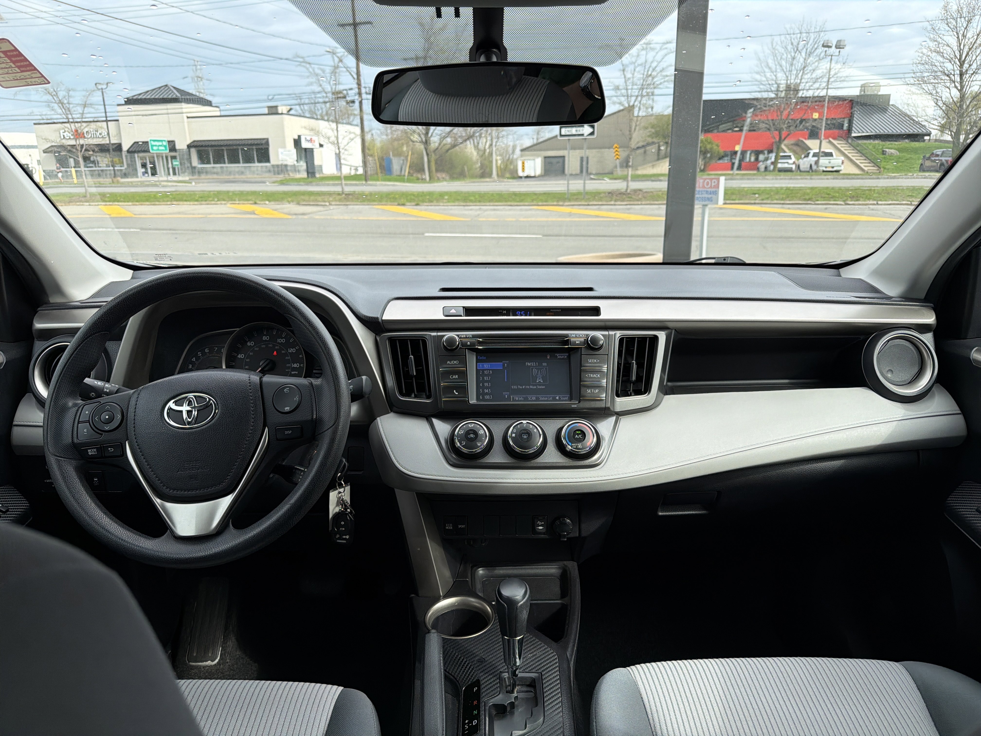 Used 2015 Toyota RAV4 LE image 10