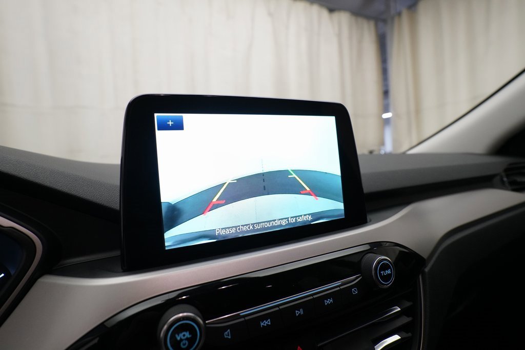 Used 2022 Ford Escape SE w/ Cold Weather Package image 19