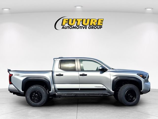 Used 2024 Toyota Tacoma TRD Off-Road w/ TRD Off Road Upgrade Package AWD/4WD image 3