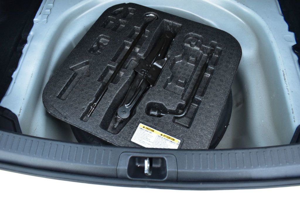 Used 2022 Toyota Corolla LE image 33